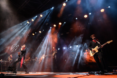 Fotos del concierto de Shinova en la plaza del Castillo