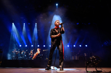 Fotos del concierto de Shinova en la plaza del Castillo