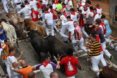 Fotos del cuarto encierro de San Fermín 2026 en Pamplona