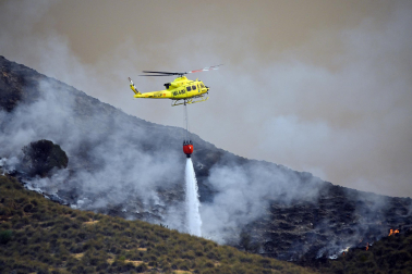 Fotos del incendio forestal de Los Gallardos, en Almería