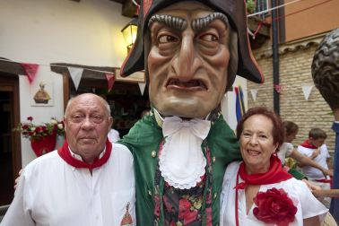 Foto de la salida de la Comparsa de Gigantes y Cabezudos este 10 de julio de San Fermín 2026.