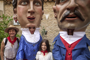 Foto de la salida de la Comparsa de Gigantes y Cabezudos este 10 de julio de San Fermín 2026.
