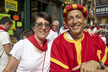 Foto de la salida de la Comparsa de Gigantes y Cabezudos este 10 de julio de San Fermín 2026.