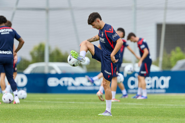 Fotos del primer entrenamiento de pretemporada de Osasuna