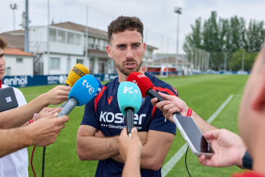 Fotos del primer entrenamiento de pretemporada de Osasuna