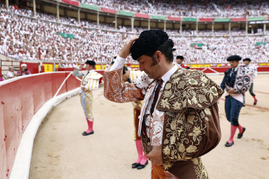 Morante de la Puebla, Pablo Aguado y Borja Jiménez se enfrentaron a los toros de Álvaro Núñez en la cuarta corrida de la Feria del Toro 2026
