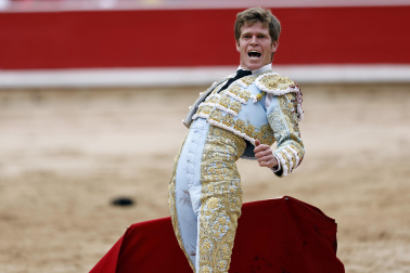 Morante de la Puebla, Pablo Aguado y Borja Jiménez se enfrentaron a los toros de Álvaro Núñez en la cuarta corrida de la Feria del Toro 2026