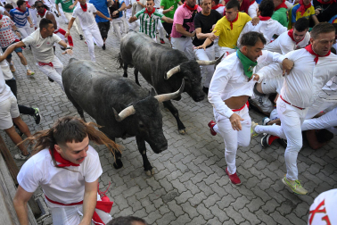 Fotos del quinto encierro de San Fermín 2026 en Pamplona
