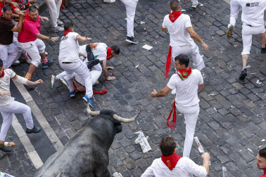 Fotos del quinto encierro de San Fermín 2026 en Pamplona
