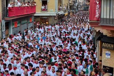 Fotos del quinto encierro de San Fermín 2026 en Pamplona