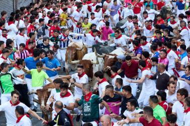 Fotos del quinto encierro de San Fermín 2026 en Pamplona