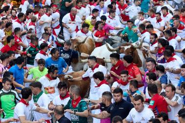 Fotos del quinto encierro de San Fermín 2026 en Pamplona
