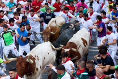 Fotos del quinto encierro de San Fermín 2026 en Pamplona