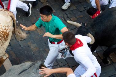 Fotos del quinto encierro de San Fermín 2026 en Pamplona