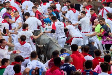 Fotos del quinto encierro de San Fermín 2026 en Pamplona
