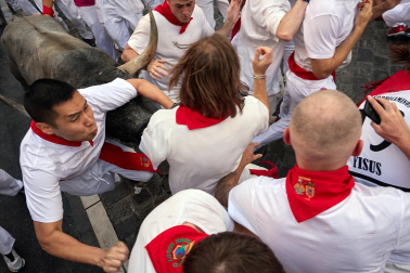 Fotos del quinto encierro de San Fermín 2026 en Pamplona