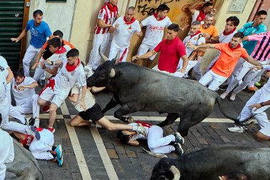Fotos del quinto encierro de San Fermín 2026 en Pamplona