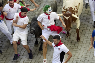 Fotos del quinto encierro de San Fermín 2026 en Pamplona