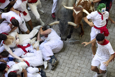 Fotos del quinto encierro de San Fermín 2026 en Pamplona