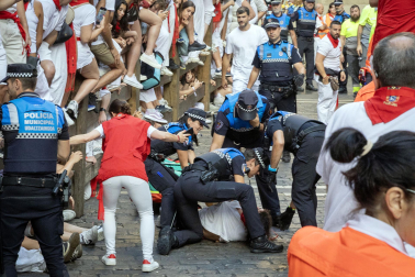 Fotos del quinto encierro de San Fermín 2026 en Pamplona