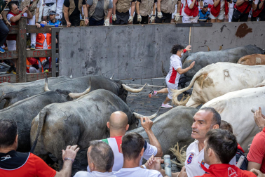 Fotos del quinto encierro de San Fermín 2026 en Pamplona