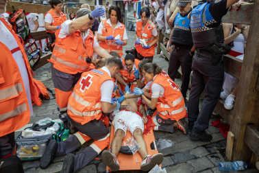 Fotos del quinto encierro de San Fermín 2026 en Pamplona