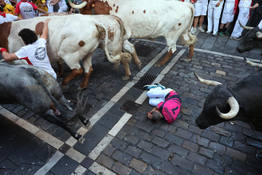 Fotos del quinto encierro de San Fermín 2026 en Pamplona