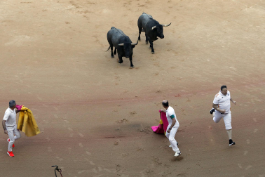 Fotos del quinto encierro de San Fermín 2026 en Pamplona