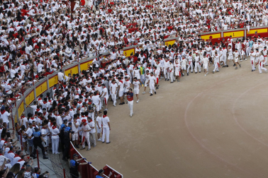Fotos del quinto encierro de San Fermín 2026 en Pamplona