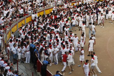 Fotos del quinto encierro de San Fermín 2026 en Pamplona