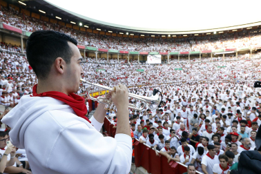 Fotos del quinto encierro de San Fermín 2026 en Pamplona