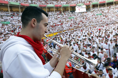 Fotos del quinto encierro de San Fermín 2026 en Pamplona
