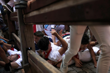 Fotos del quinto encierro de San Fermín 2026 en Pamplona