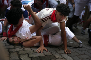 Fotos del quinto encierro de San Fermín 2026 en Pamplona