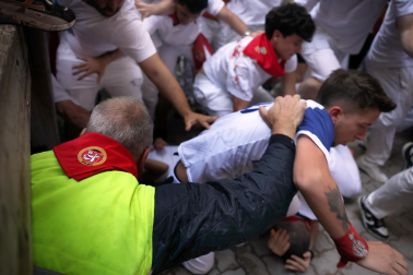Fotos del quinto encierro de San Fermín 2026 en Pamplona
