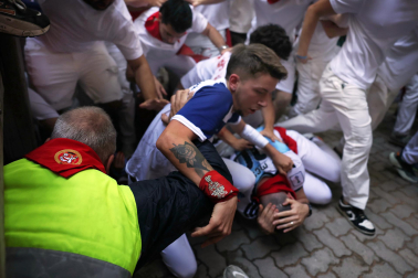 Fotos del quinto encierro de San Fermín 2026 en Pamplona