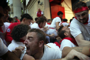 Fotos del quinto encierro de San Fermín 2026 en Pamplona