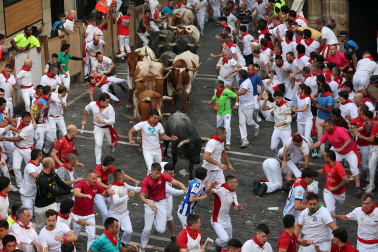Fotos del quinto encierro de San Fermín 2026 en Pamplona