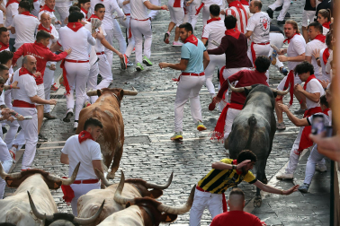 Fotos del quinto encierro de San Fermín 2026 en Pamplona
