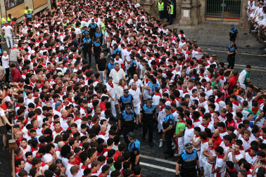 Fotos del quinto encierro de San Fermín 2026 en Pamplona