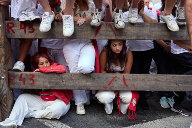 Fotos del quinto encierro de San Fermín 2026 en Pamplona