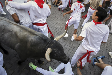 Fotos del quinto encierro de San Fermín 2026 en Pamplona