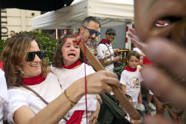 Fotos de la salida de la Comparsa de Gigantes y Cabezudos este 11 de julio de San Fermín 2026