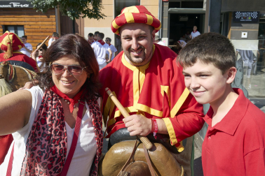 Fotos de la salida de la Comparsa de Gigantes y Cabezudos este 11 de julio de San Fermín 2026