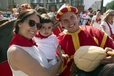 Fotos de la salida de la Comparsa de Gigantes y Cabezudos este 11 de julio de San Fermín 2026