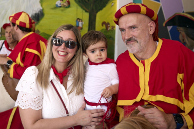 Fotos de la salida de la Comparsa de Gigantes y Cabezudos este 11 de julio de San Fermín 2026