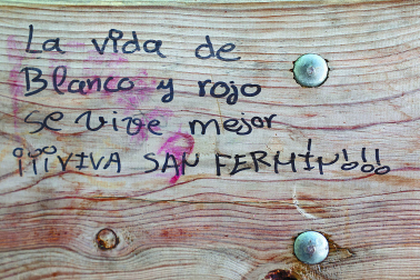 Mensajes en el vallado de los Sanfermines