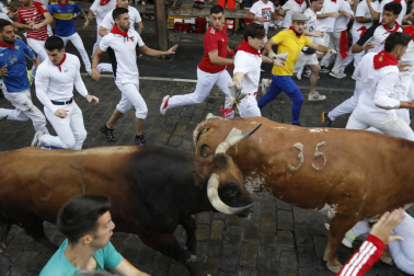 Fotos del sexto encierro de San Fermín 2026 en Pamplona