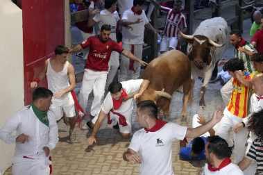 Fotos del sexto encierro de San Fermín 2026 en Pamplona