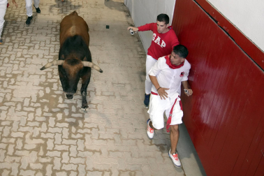 Fotos del sexto encierro de San Fermín 2026 en Pamplona